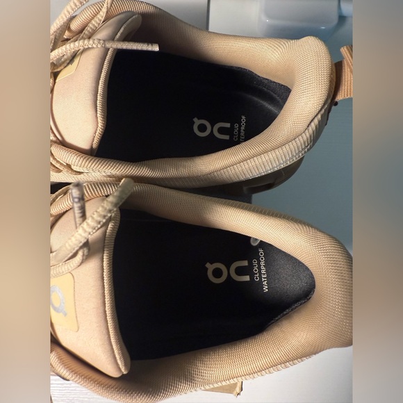 On Cloud 6 Waterproof Size 9.5 Men - Picture 10 of 13